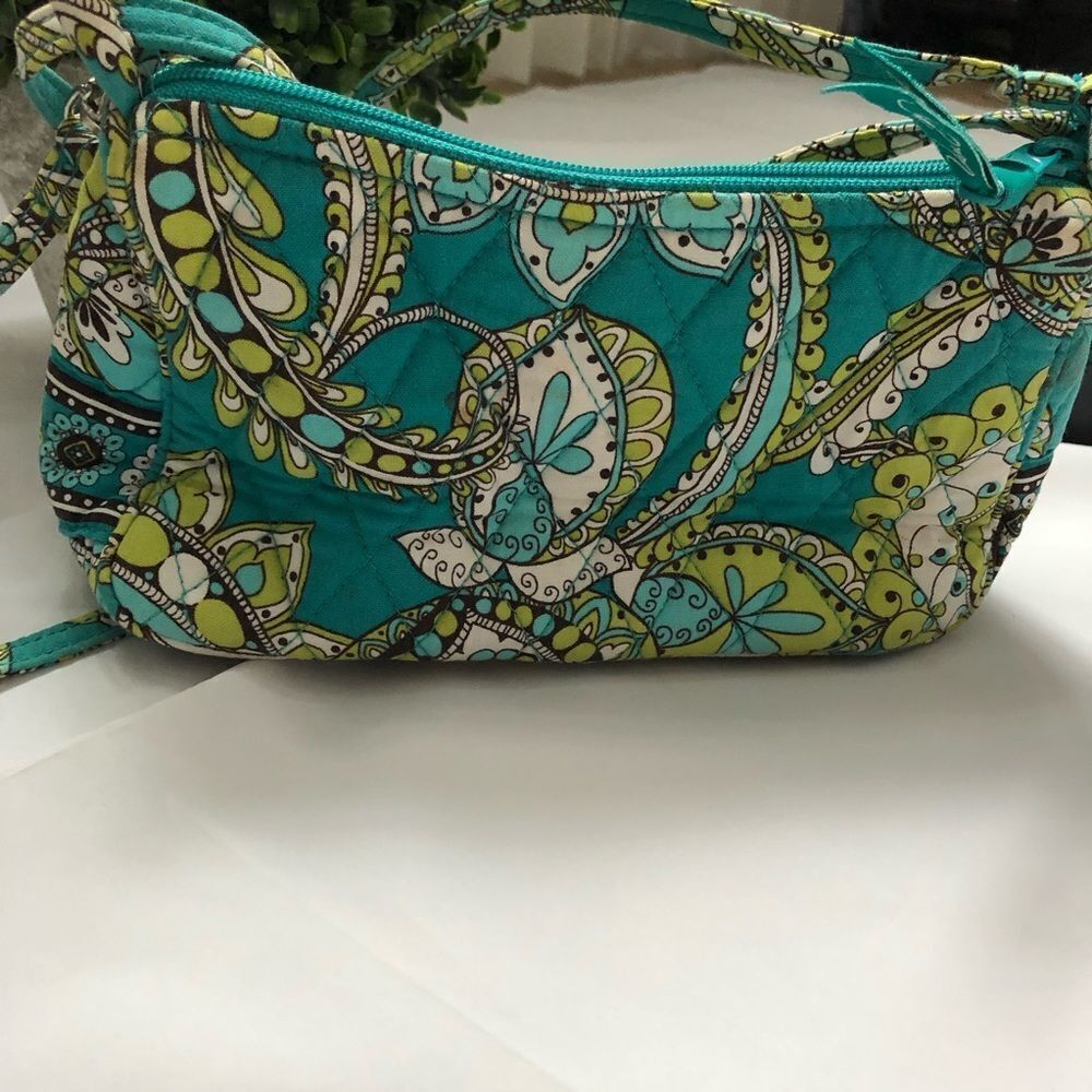 Vera Bradley small purse. Cross body strap
purse